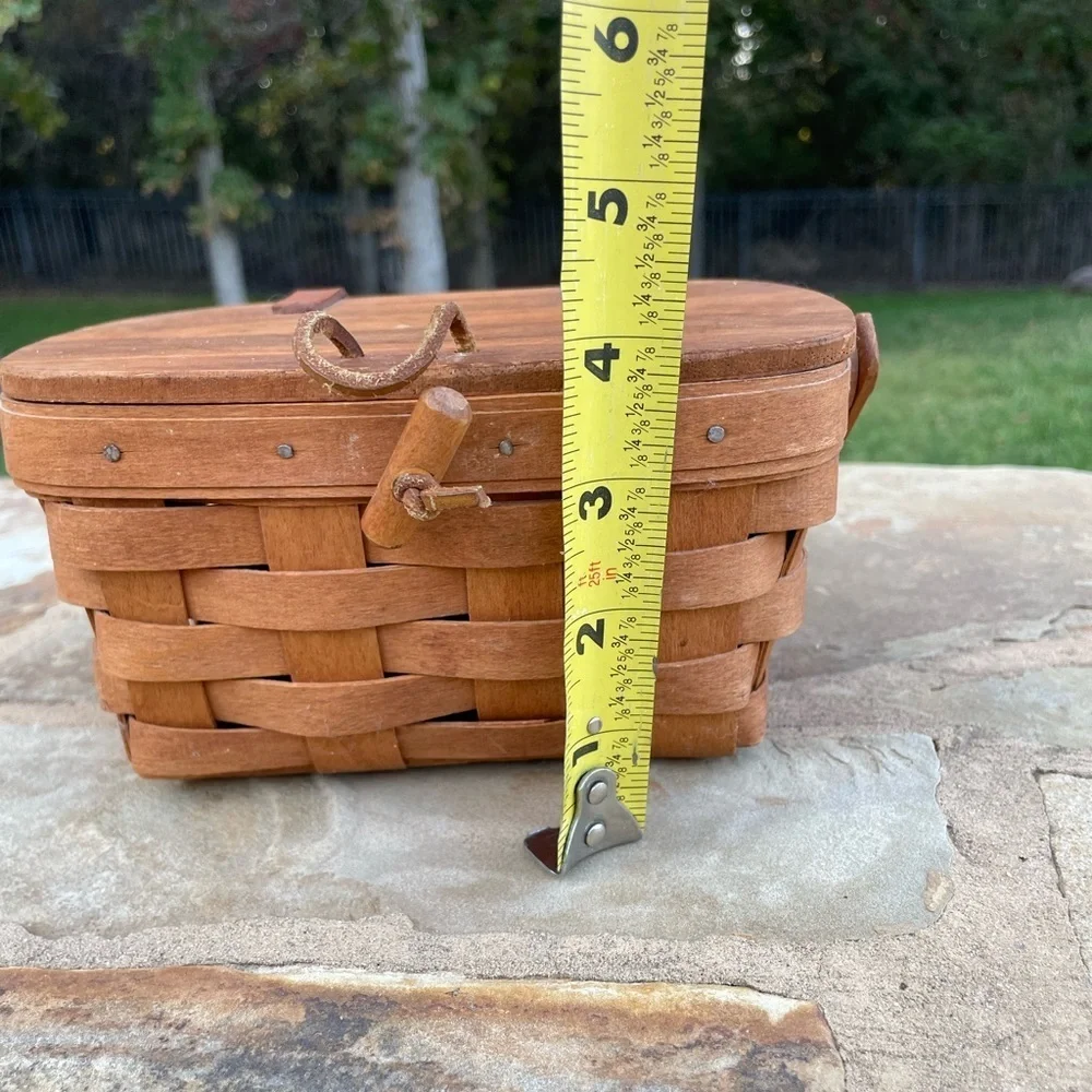 Vintage 80's Longaberger Handwoven Wood Small Lidded Basket 7” X 5” X 4”